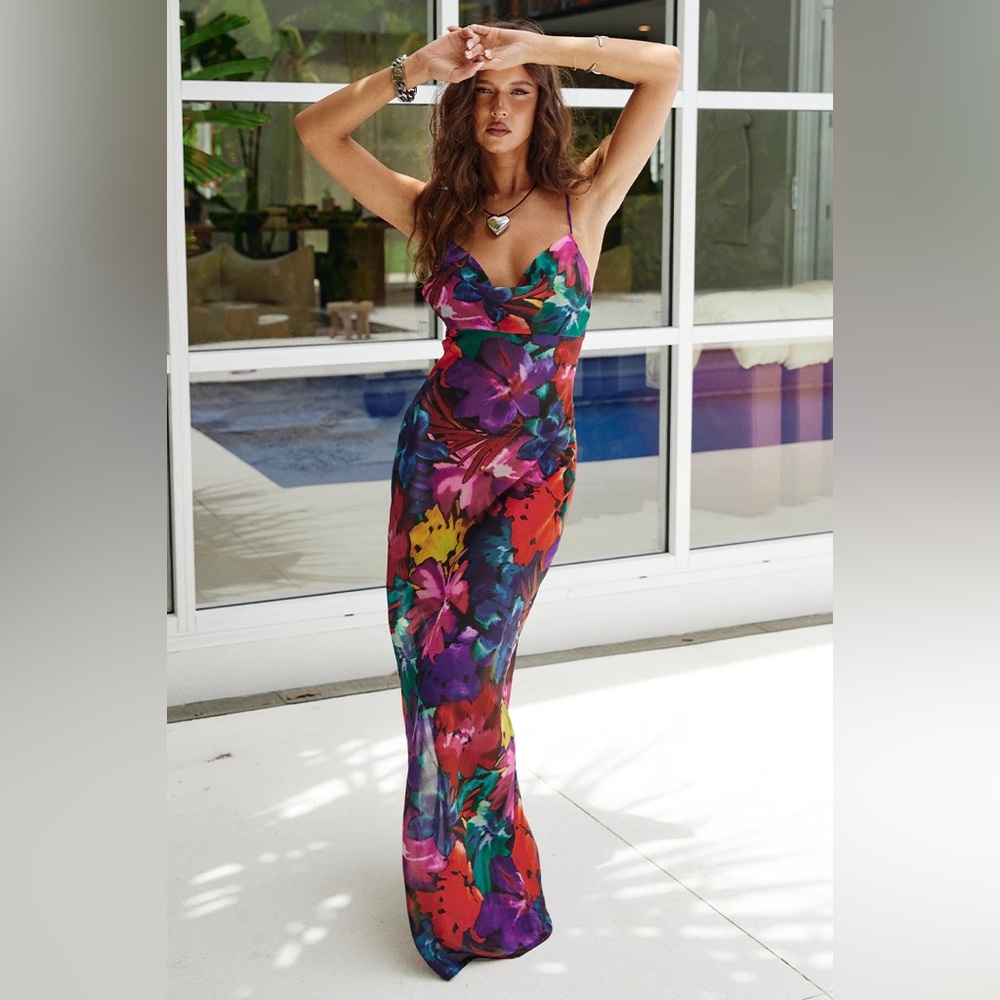 Runaway the label bad romance dress in black floral